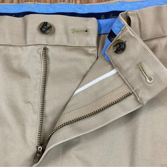 Brooks Brothers Lightweight Advantage Khaki Chino Shorts - 42 Waist - Picture 3 of 8